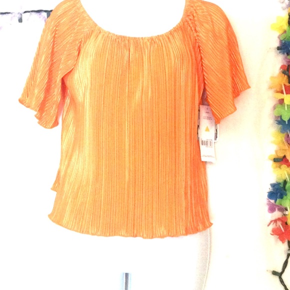 Womens just be off the shoulder blouse. New med . - Picture 2 of 7